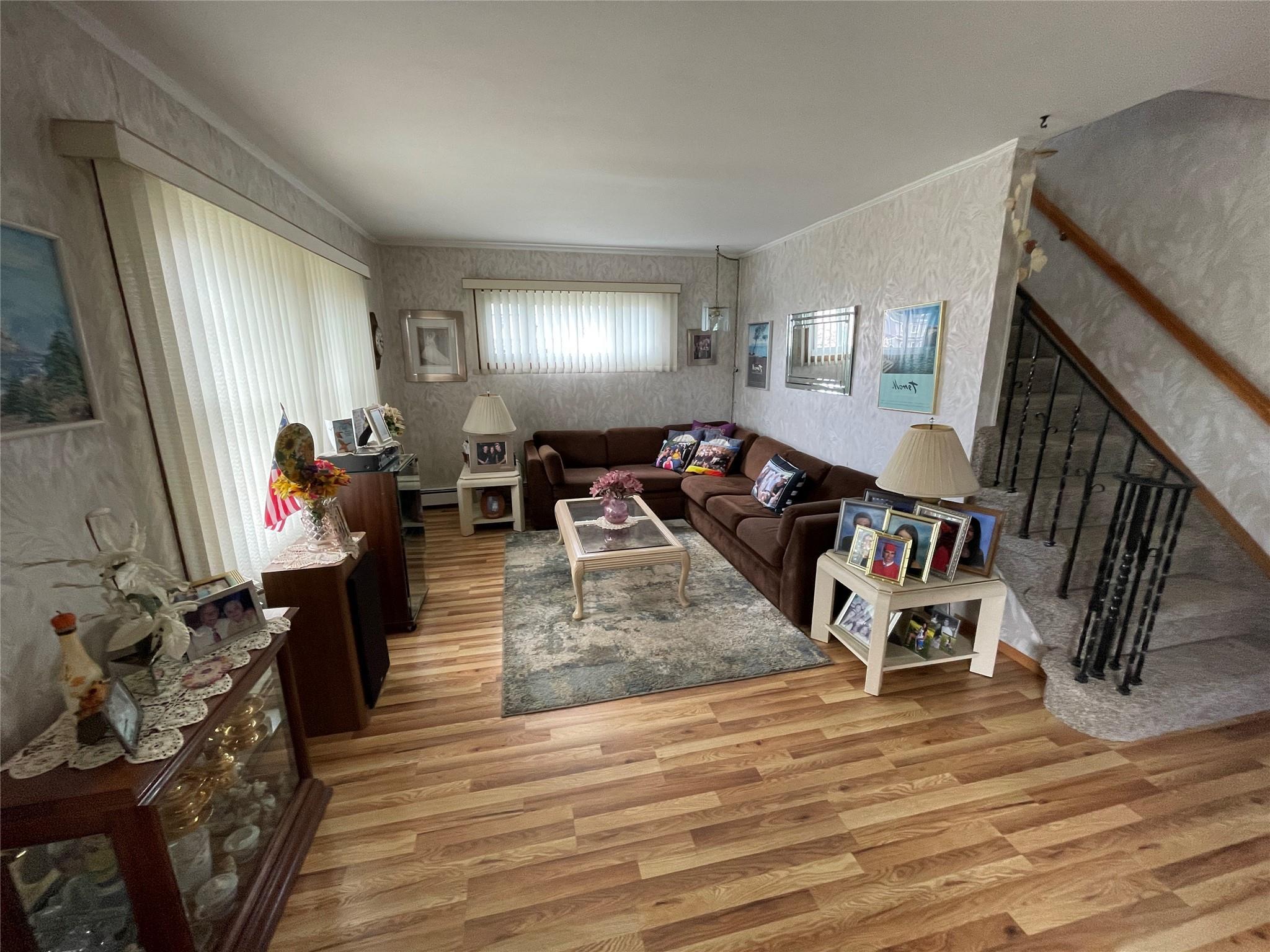 Single Family Dover  Nassau County, NY 11793, MLS-851332-7