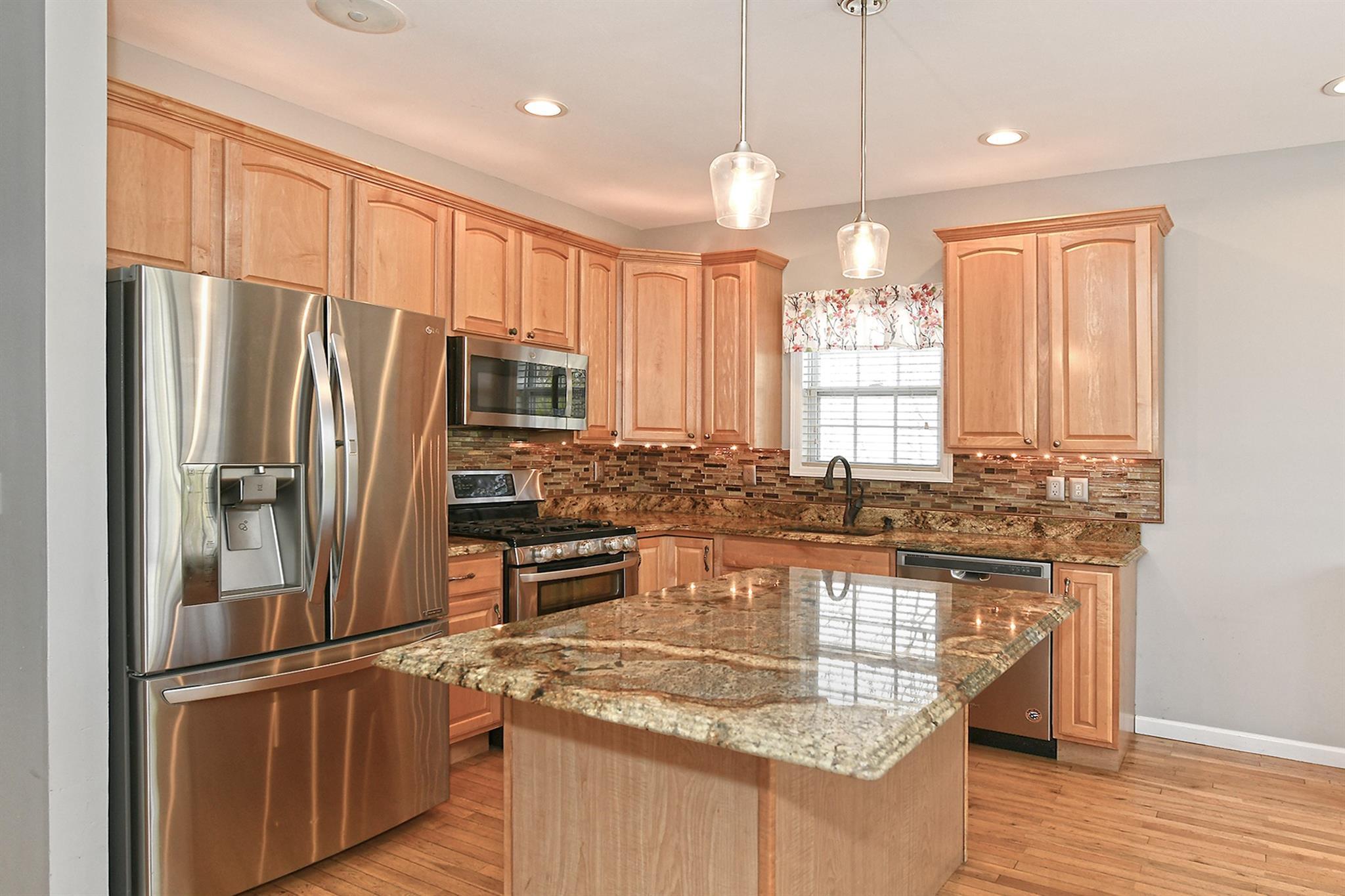 Single Family Pleasant  Suffolk County, NY 11706, MLS-851335-10