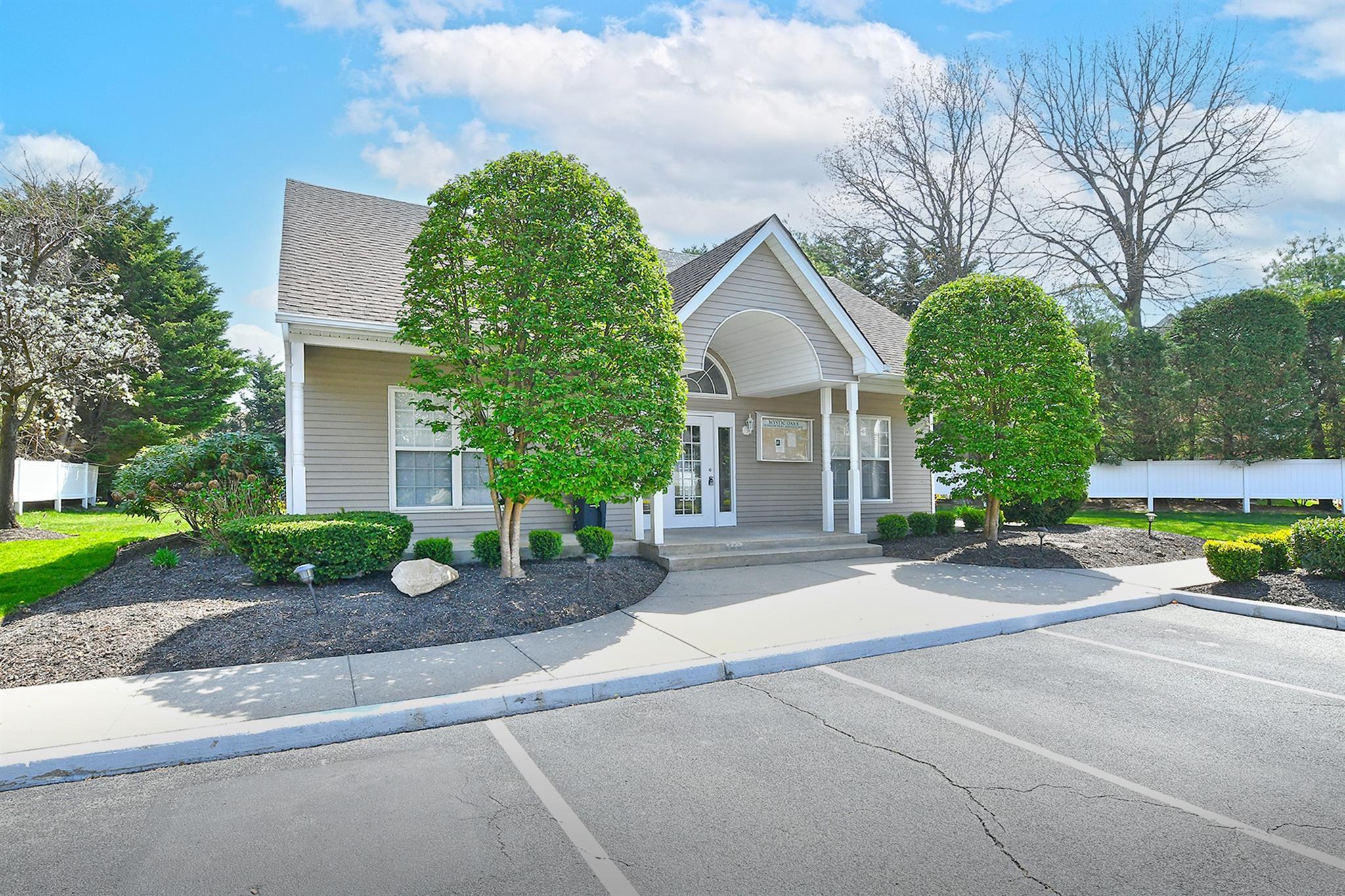 Single Family Pleasant  Suffolk County, NY 11706, MLS-851335-27