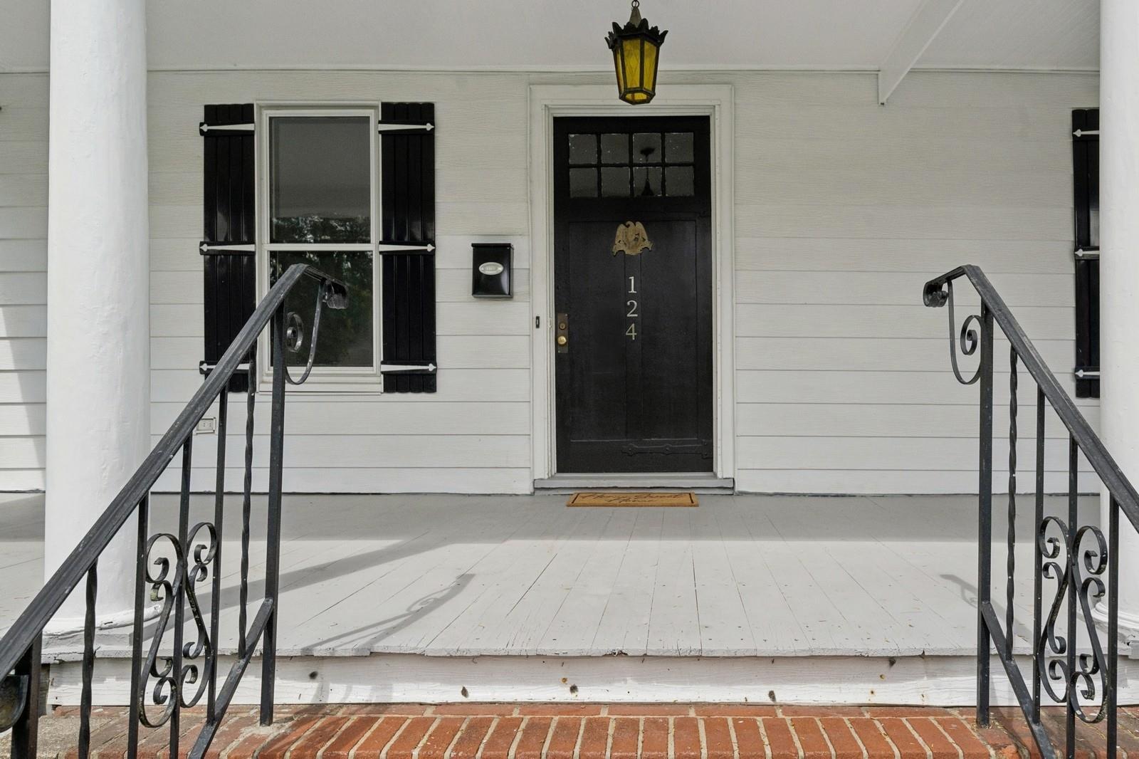 Single Family Roxbury  Nassau County, NY 11530, MLS-851348-3