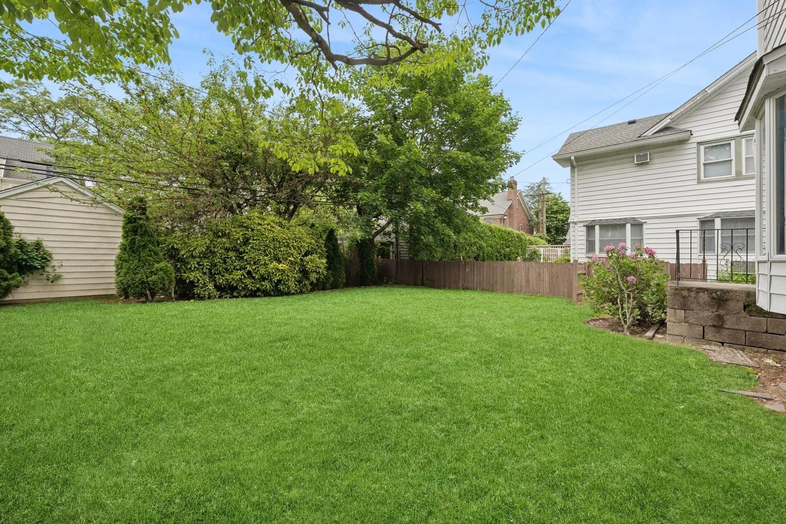 Single Family Roxbury  Nassau County, NY 11530, MLS-851348-35