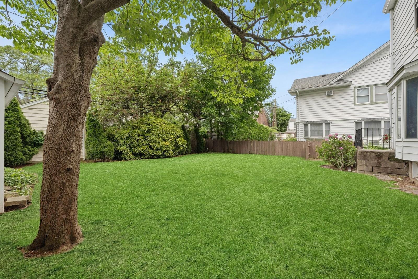 Single Family Roxbury  Nassau County, NY 11530, MLS-851348-36