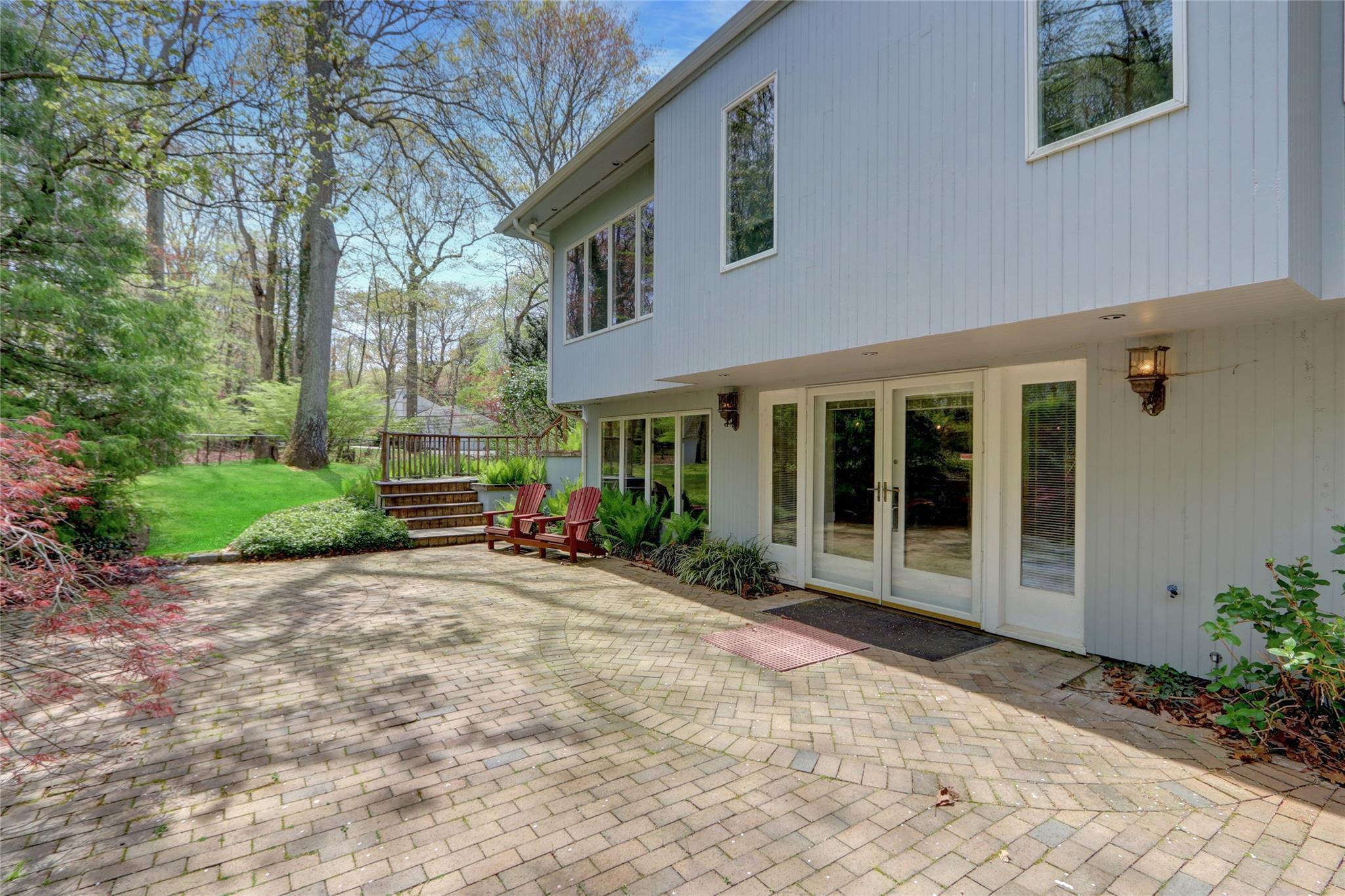 Single Family Old Homestead  Suffolk County, NY 11777, MLS-851352-38