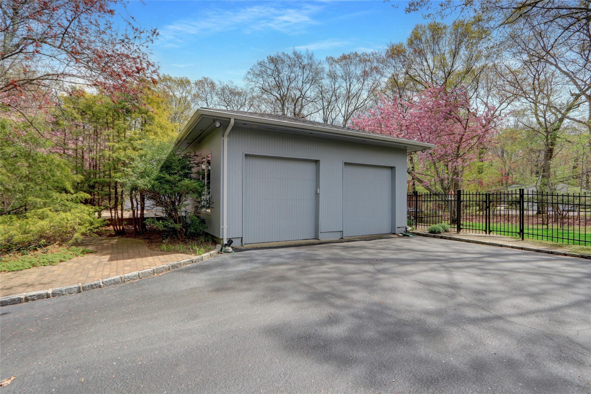 Single Family Old Homestead  Suffolk County, NY 11777, MLS-851352-39