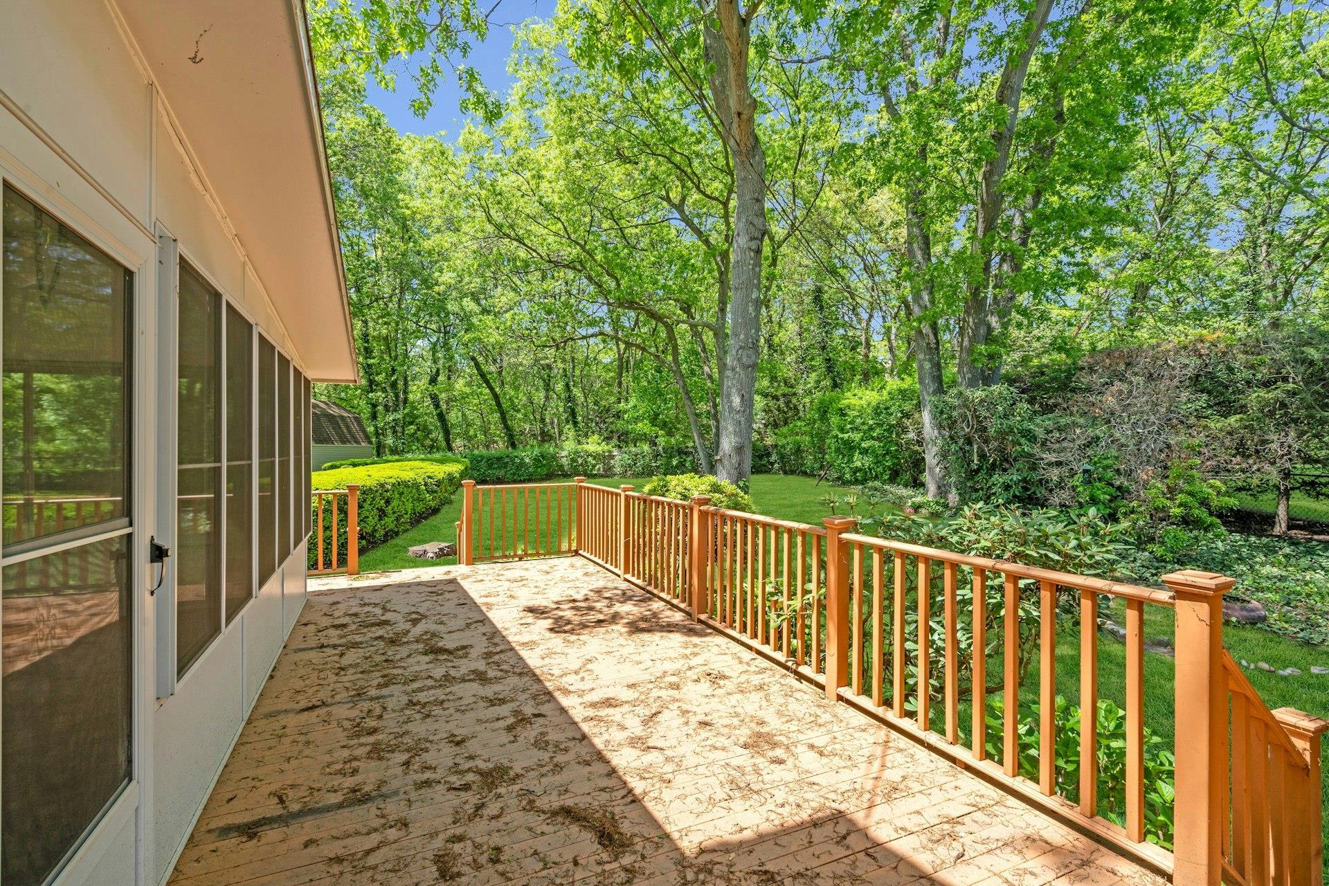 Single Family Robin  Suffolk County, NY 11788, MLS-851359-25