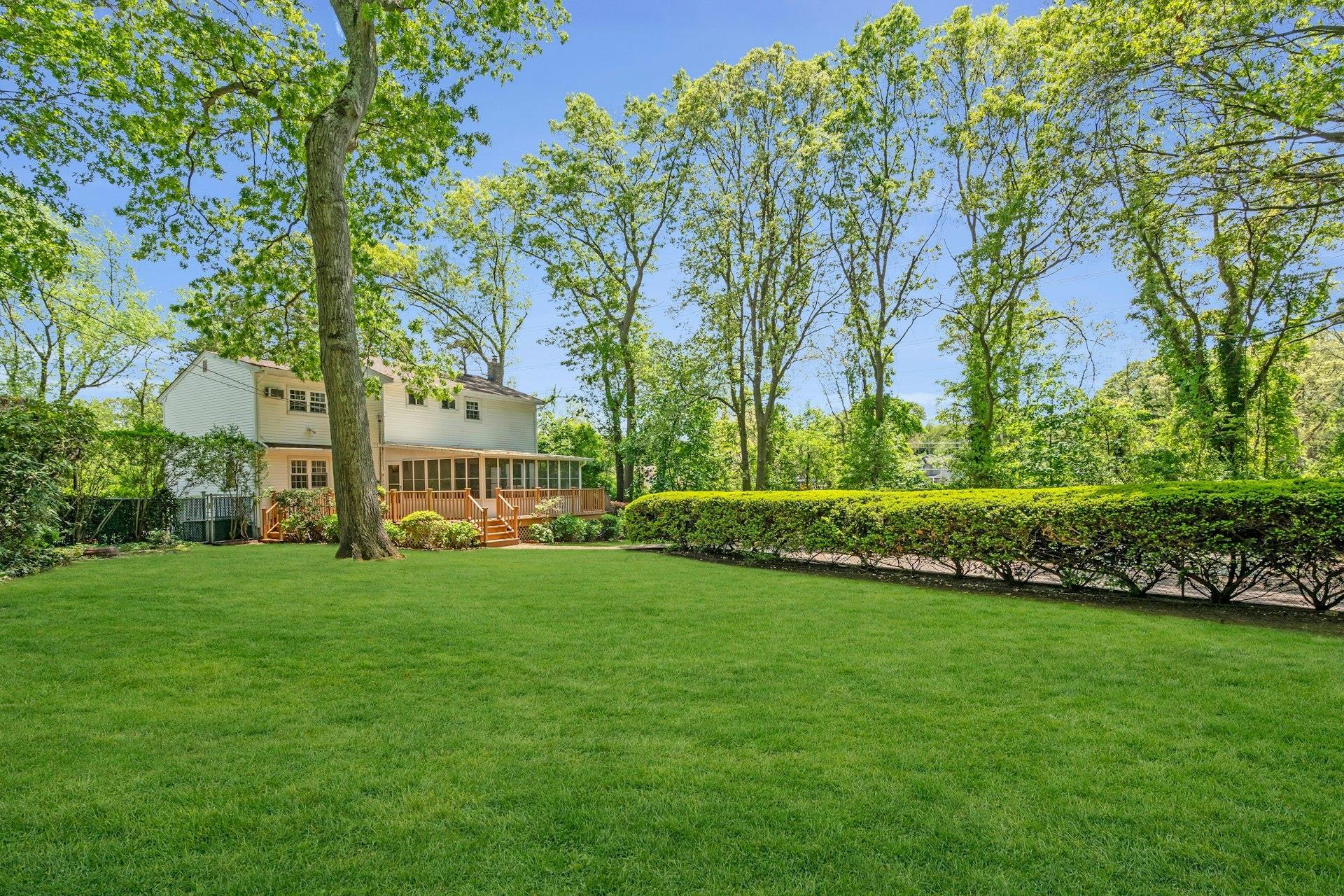 Single Family Robin  Suffolk County, NY 11788, MLS-851359-27