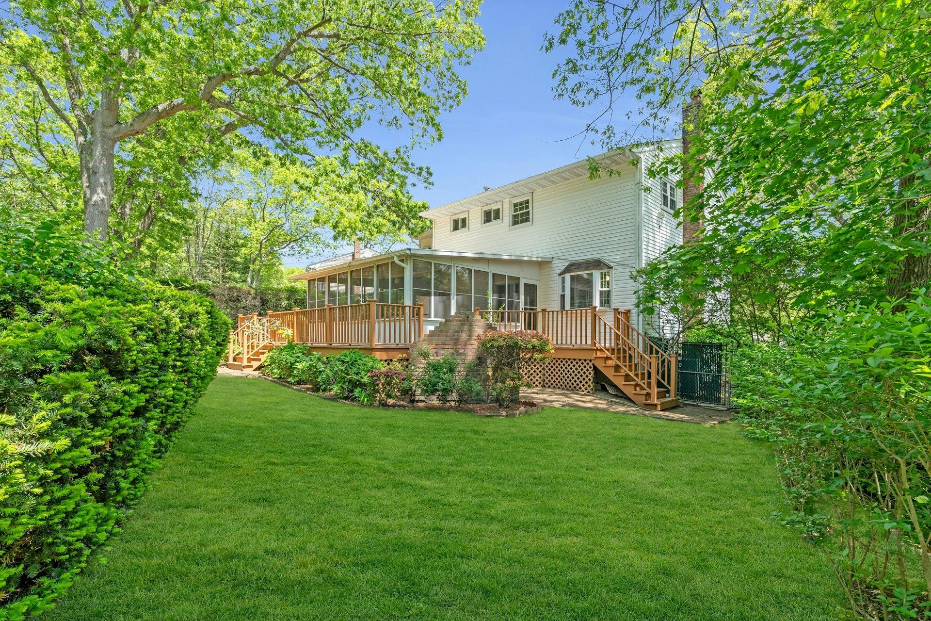 Single Family Robin  Suffolk County, NY 11788, MLS-851359-30