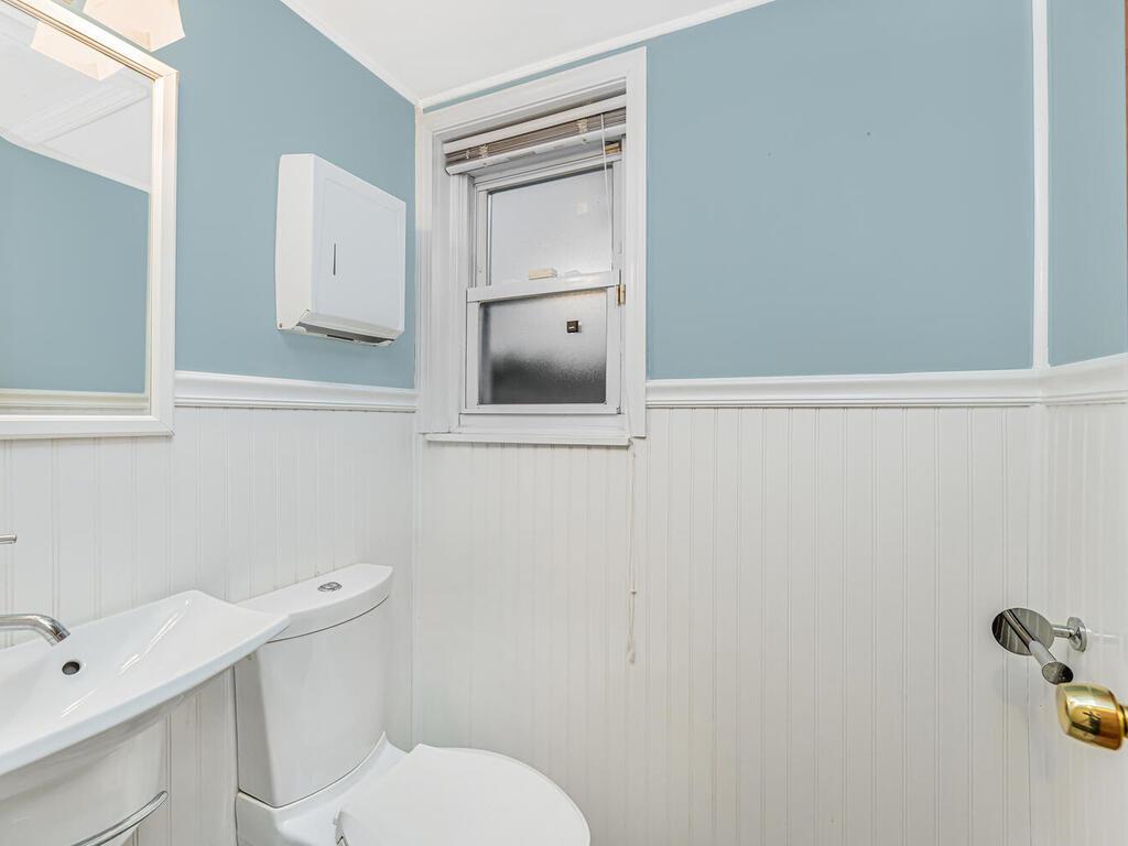 Commercial Lease Roberts  Bronx, NY 10461, MLS-851367-12