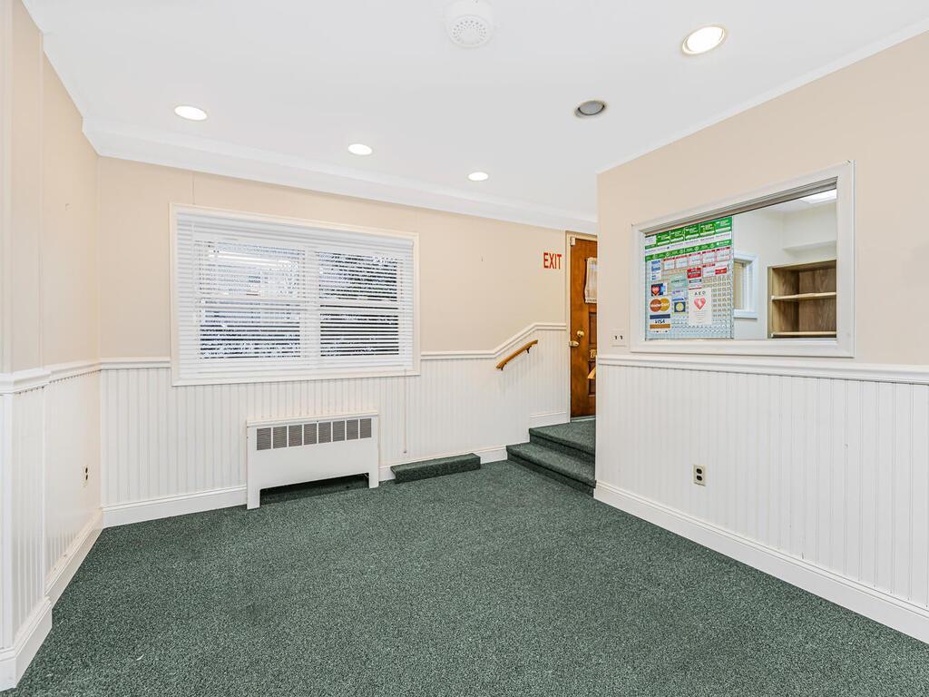Commercial Lease Roberts  Bronx, NY 10461, MLS-851367-13