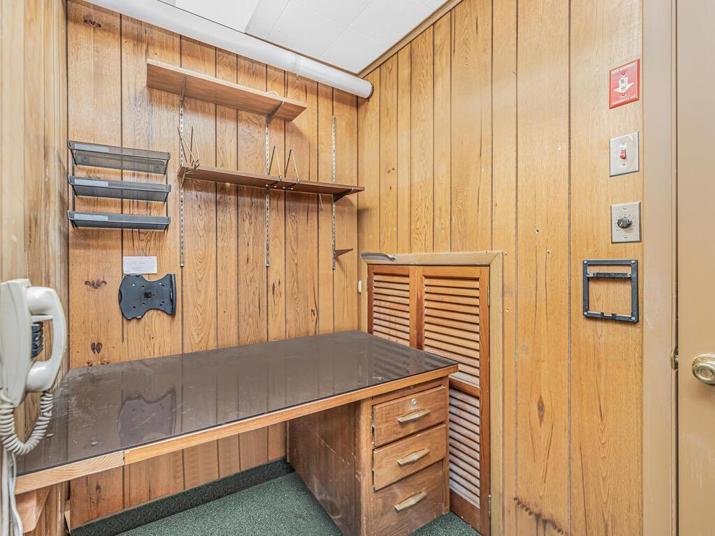 Commercial Lease Roberts  Bronx, NY 10461, MLS-851367-14