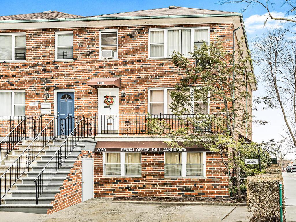 Commercial Lease Roberts  Bronx, NY 10461, MLS-851367-2