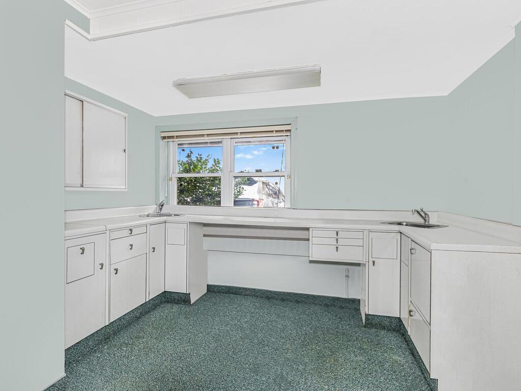 Commercial Lease Roberts  Bronx, NY 10461, MLS-851367-20