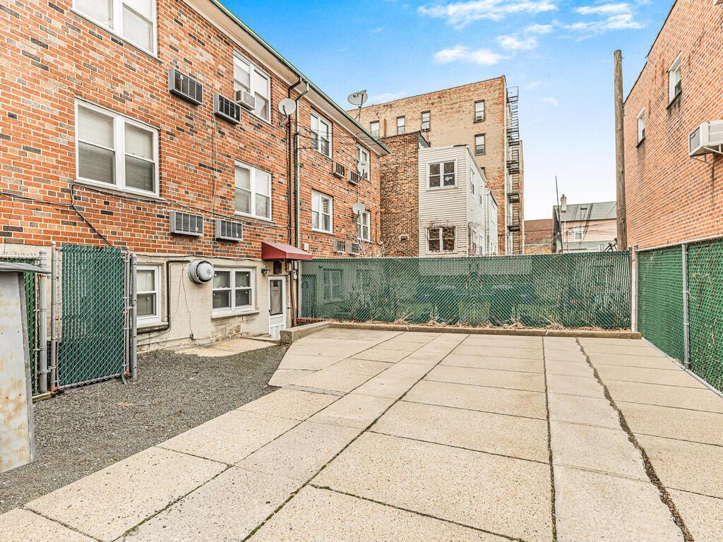 Commercial Lease Roberts  Bronx, NY 10461, MLS-851367-4