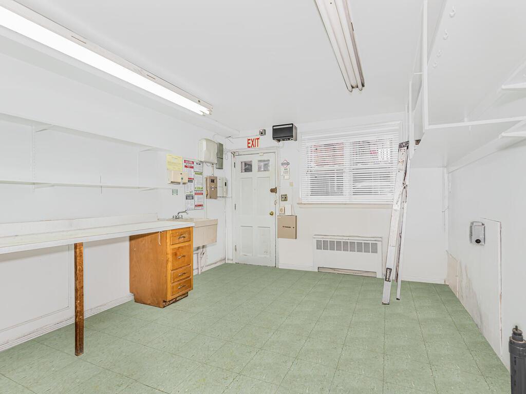 Commercial Lease Roberts  Bronx, NY 10461, MLS-851367-8