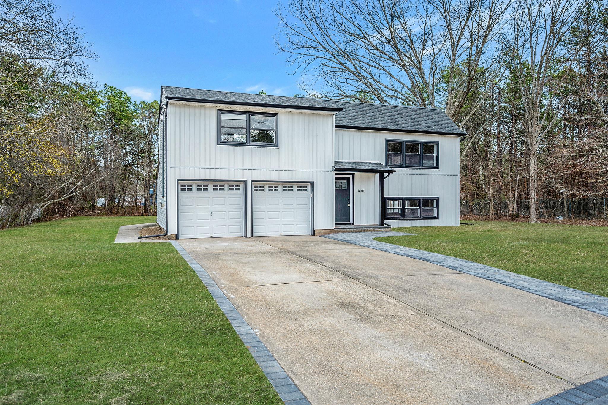 Single Family Lincoln  Suffolk County, NY 11716, MLS-851377-2