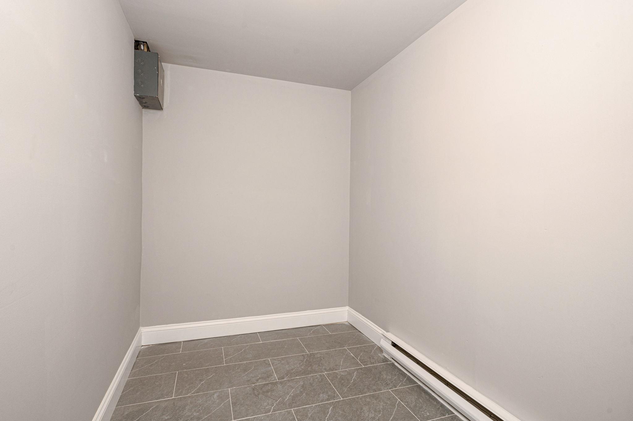 Single Family Lincoln  Suffolk County, NY 11716, MLS-851377-23