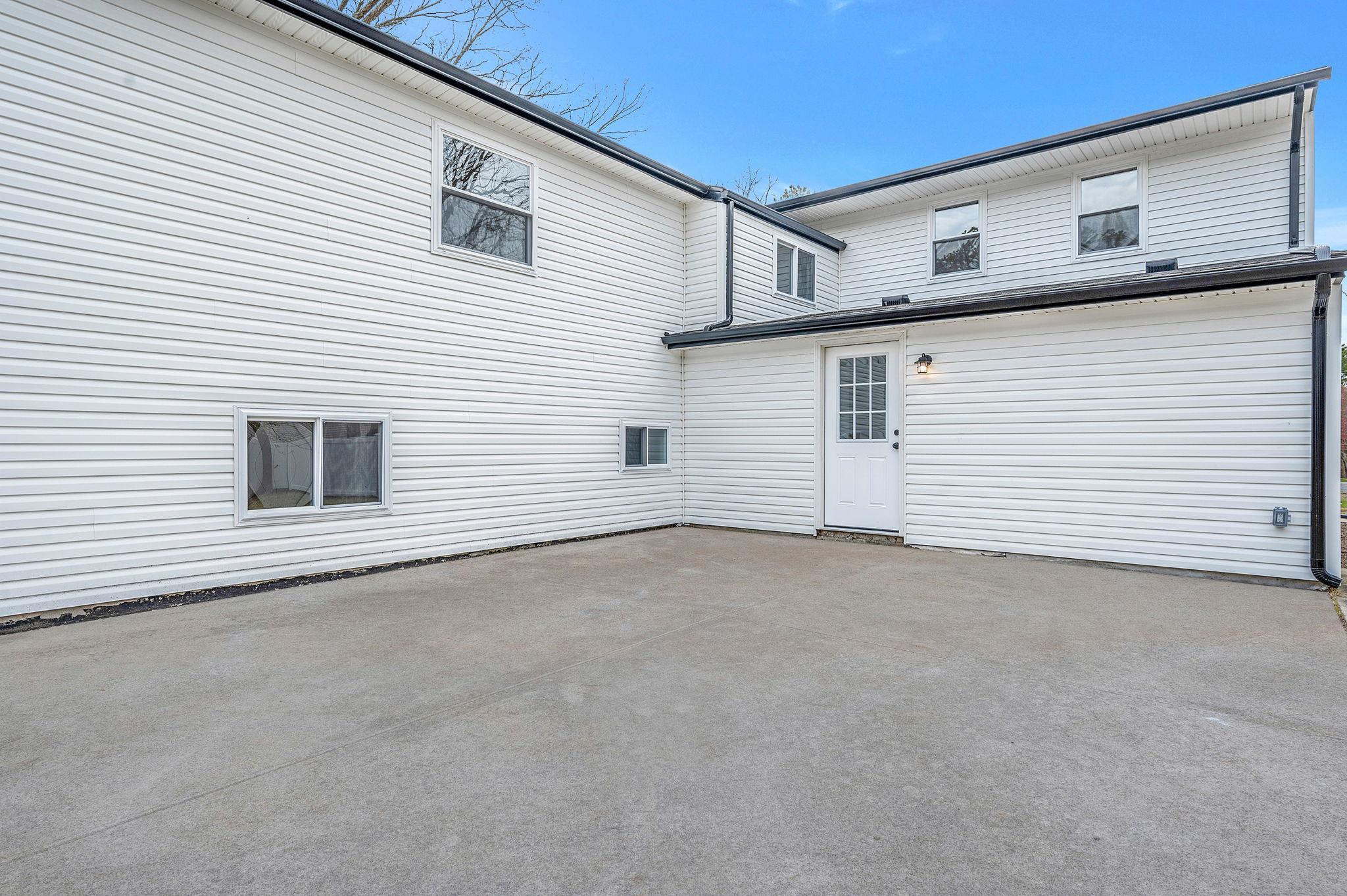 Single Family Lincoln  Suffolk County, NY 11716, MLS-851377-32