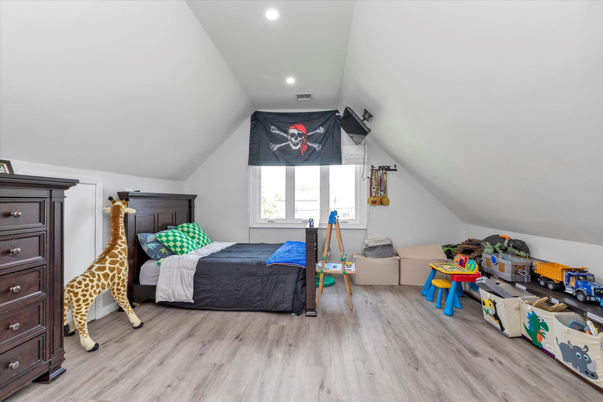 Single Family Commonwealth  Queens, NY 11426, MLS-851387-11