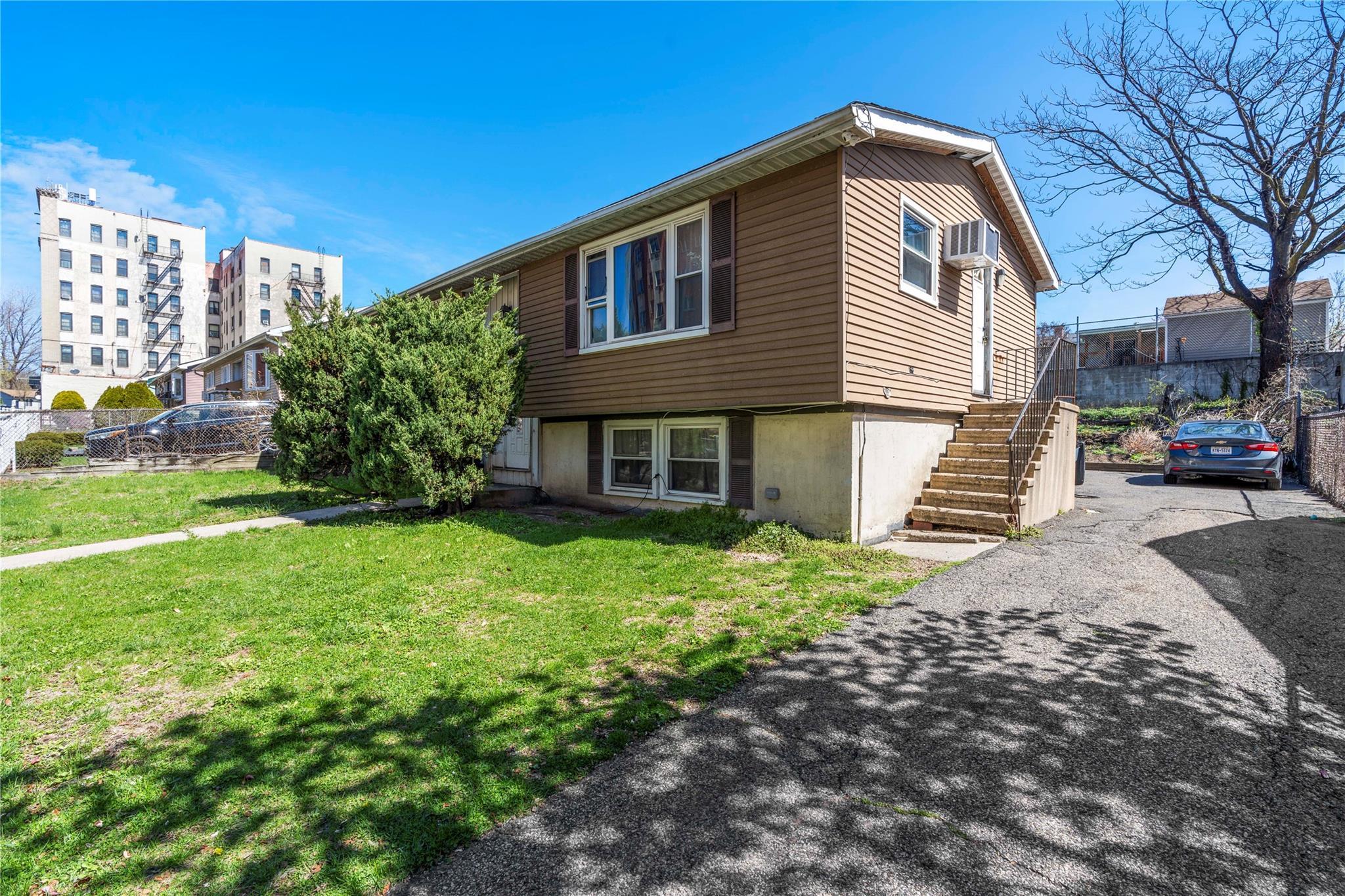 Single Family Louis Nine  Bronx, NY 10459, MLS-851407-7