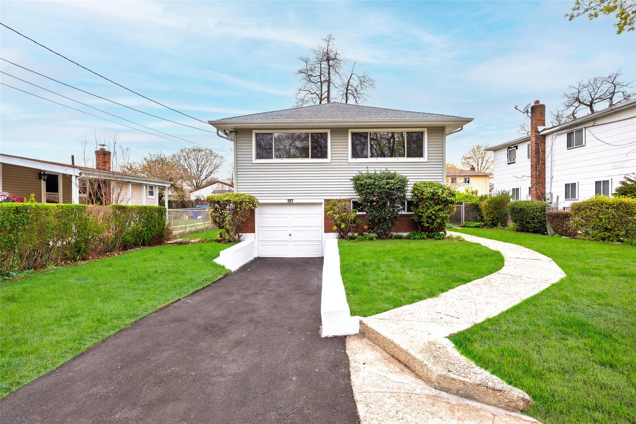 Single Family Catherine  Nassau County, NY 11590, MLS-851415-2
