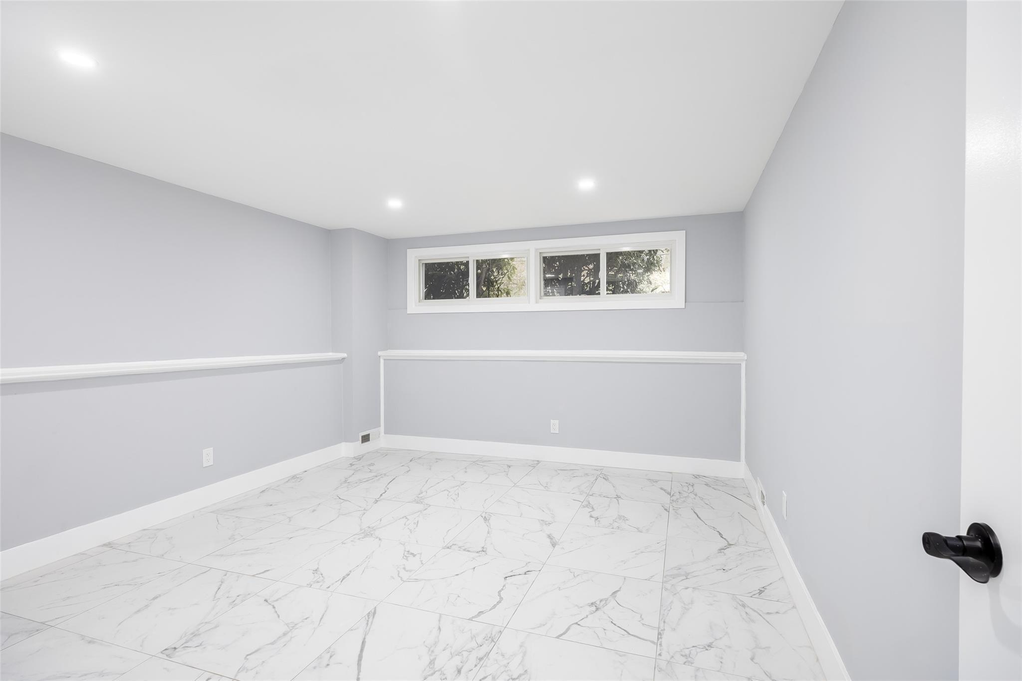 Single Family Catherine  Nassau County, NY 11590, MLS-851415-23