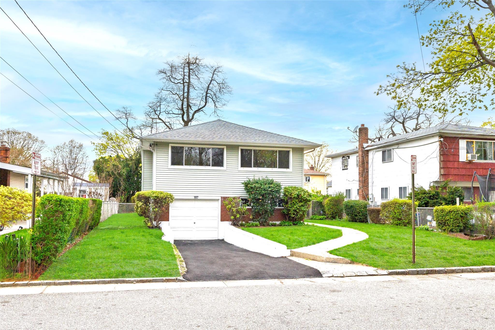 Single Family Catherine  Nassau County, NY 11590, MLS-851415-3