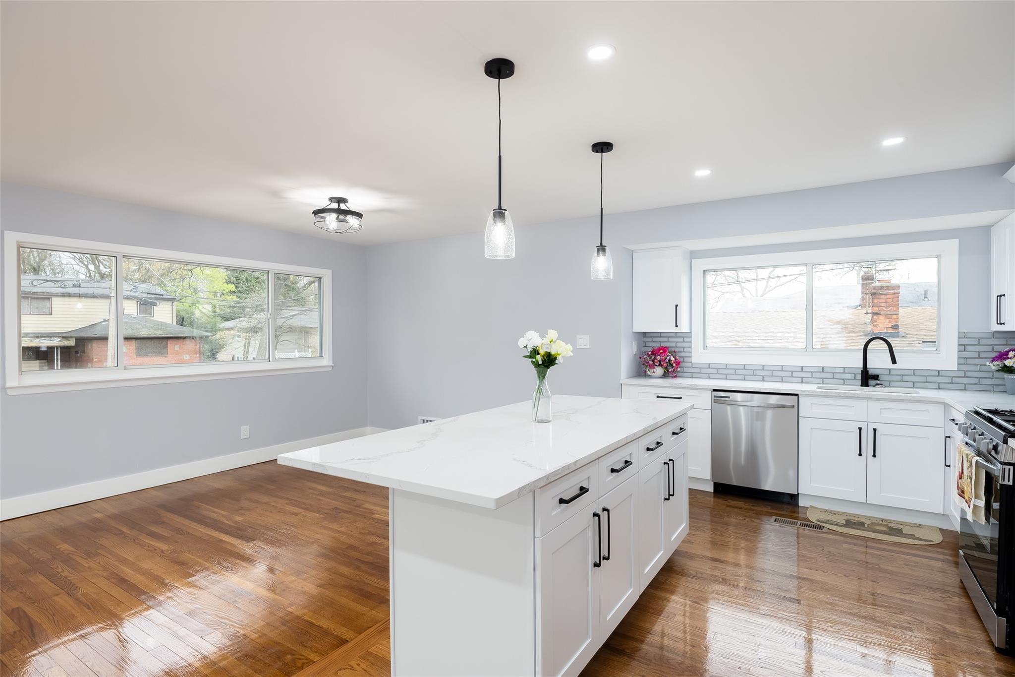 Single Family Catherine  Nassau County, NY 11590, MLS-851415-5