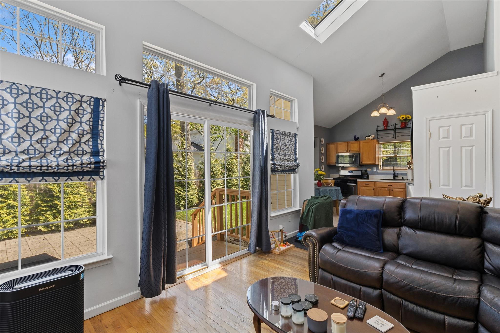 Single Family Queens Road  Suffolk County, NY 11764, MLS-851487-11
