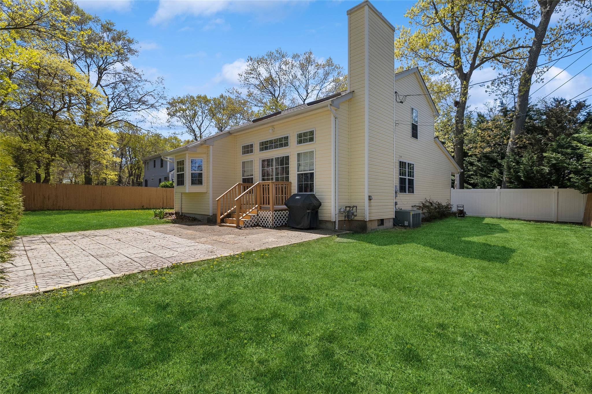 Single Family Queens Road  Suffolk County, NY 11764, MLS-851487-23
