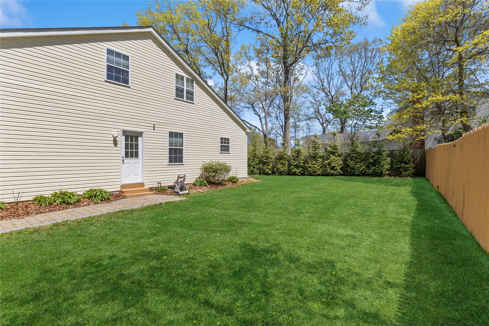 Single Family Queens Road  Suffolk County, NY 11764, MLS-851487-25