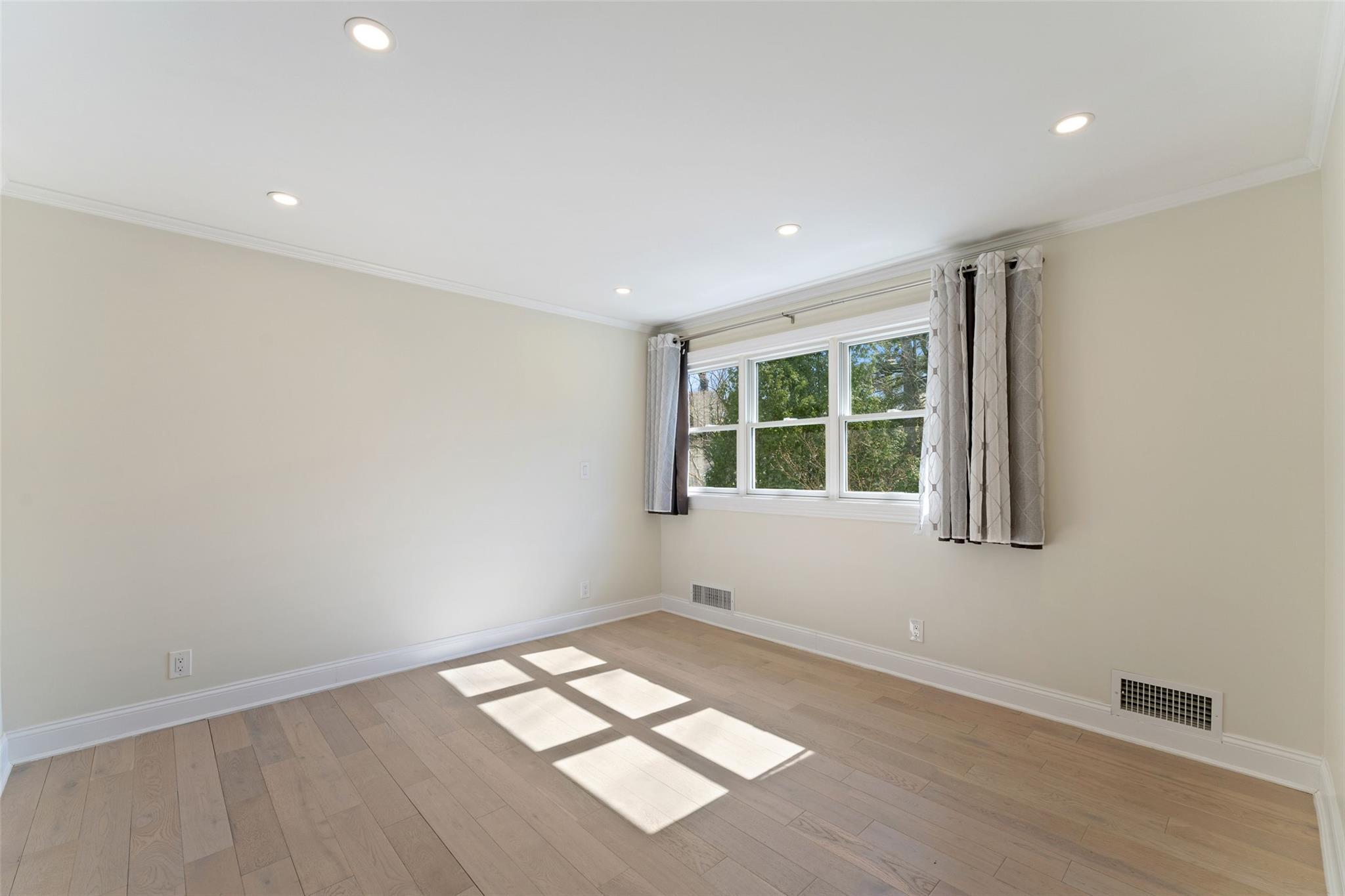 Single Family Benedict  Westchester County, NY 10591, MLS-851495-9