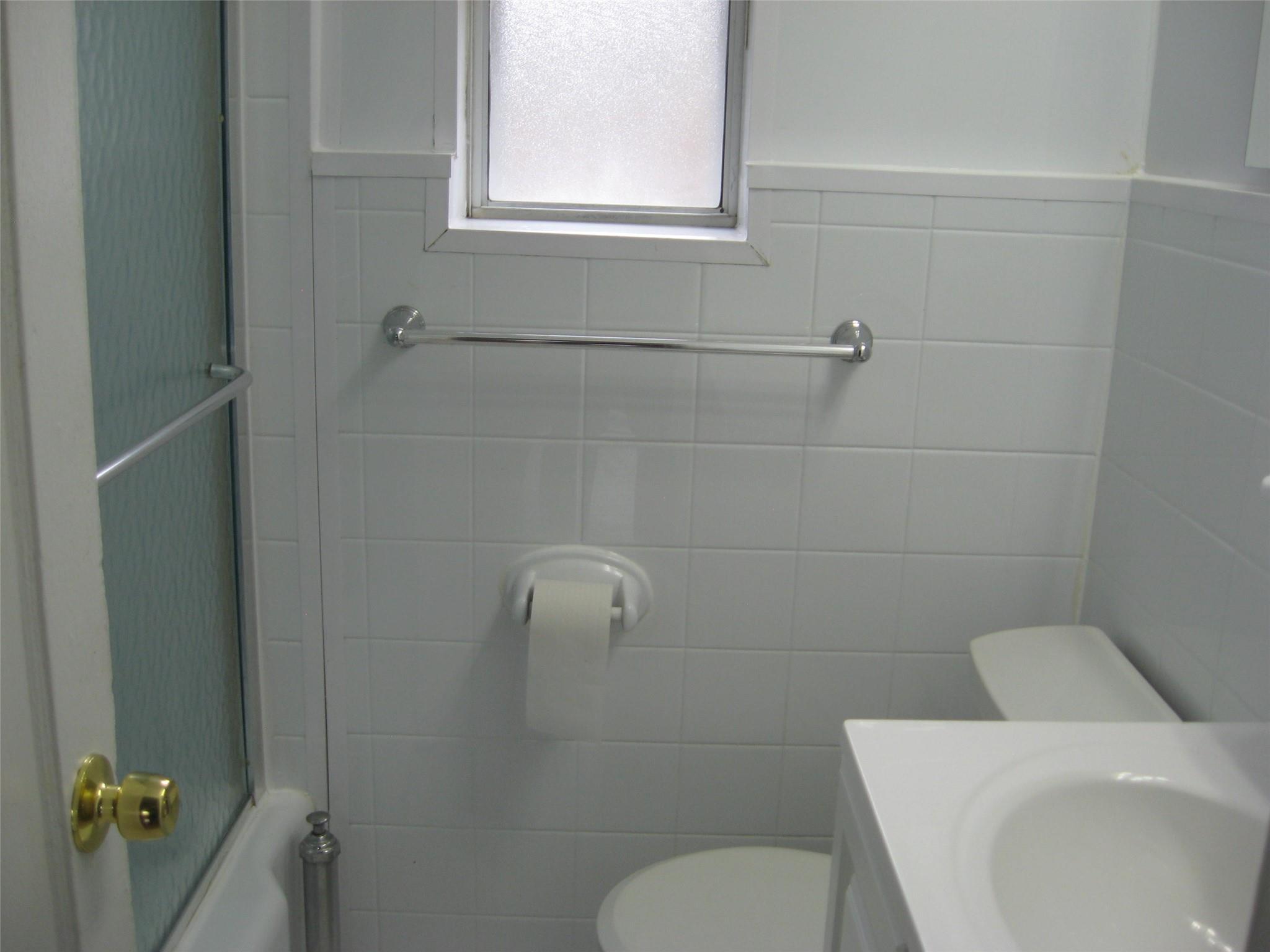 Apartment 75th  Queens, NY 11004, MLS-851508-14