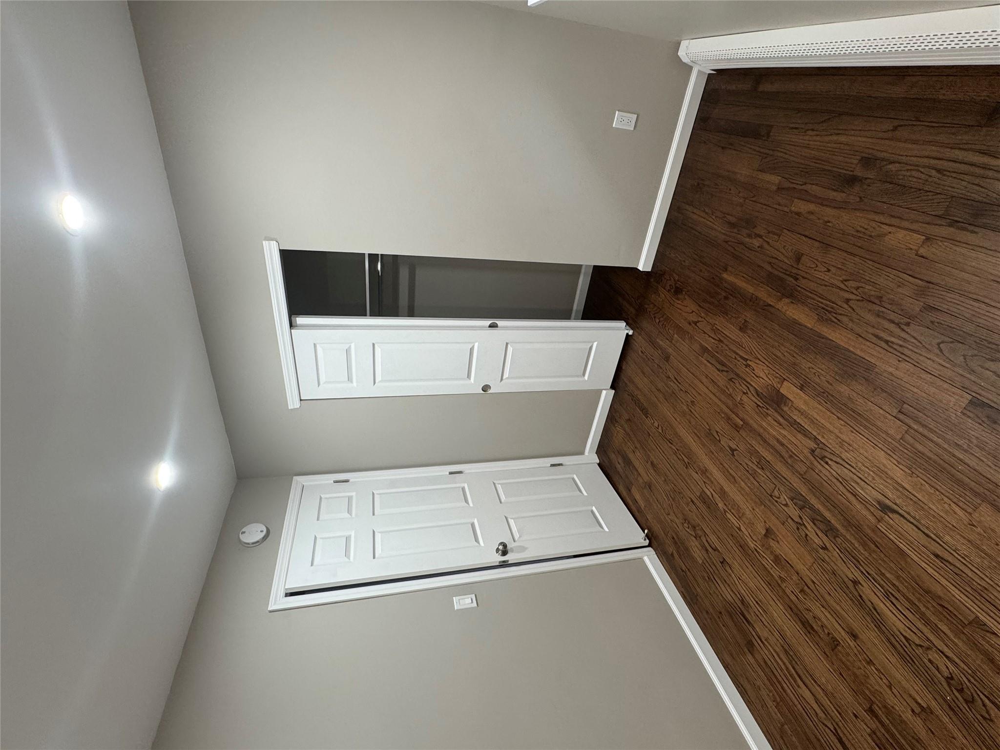 Single Family 44th  Suffolk County, NY 11726, MLS-851521-20