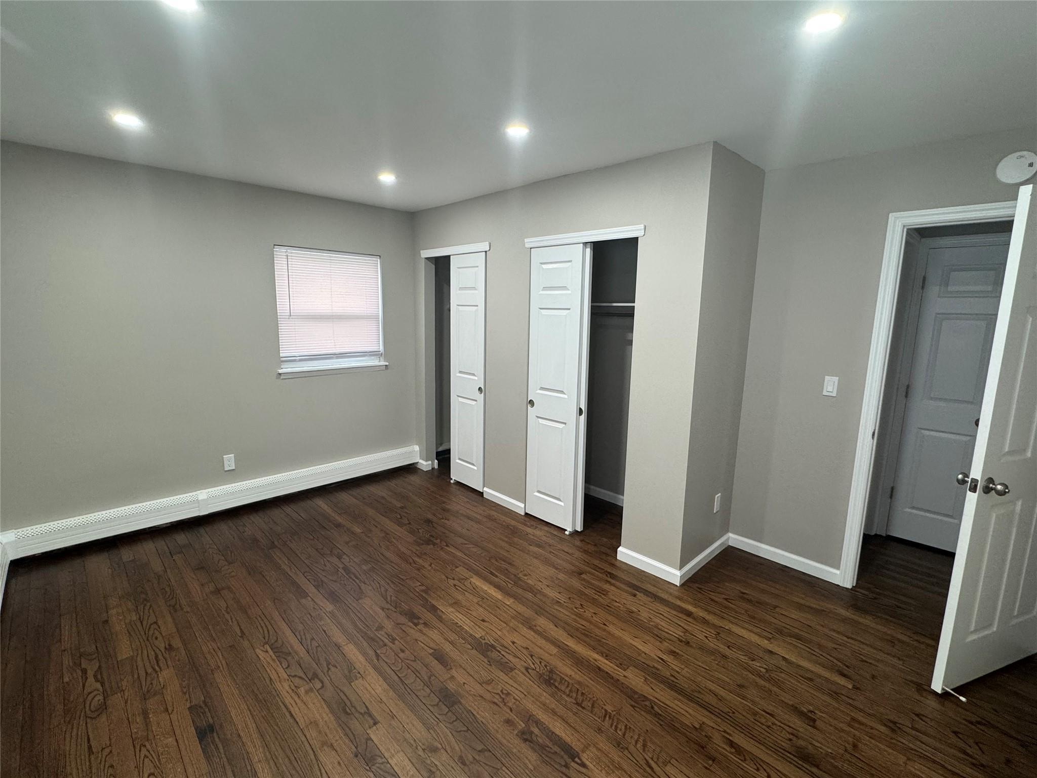 Single Family 44th  Suffolk County, NY 11726, MLS-851521-23
