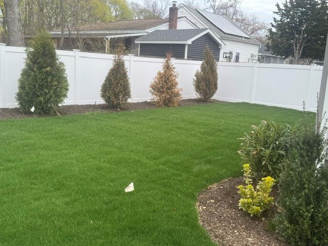 Single Family 44th  Suffolk County, NY 11726, MLS-851521-7