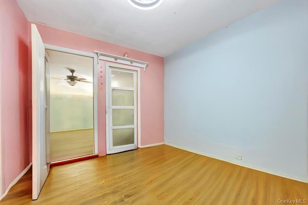 Single Family Urn Suffolk County, NY 11717, MLS-851528-15