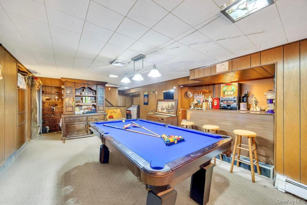 Single Family Urn Suffolk County, NY 11717, MLS-851528-17