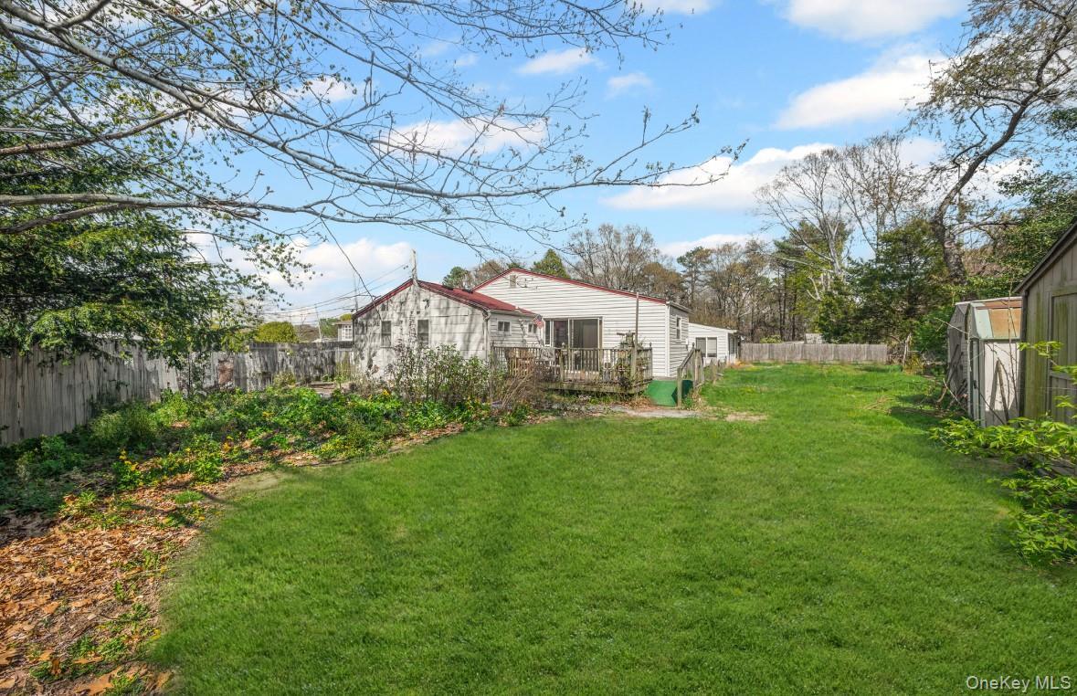 Single Family Urn Suffolk County, NY 11717, MLS-851528-19