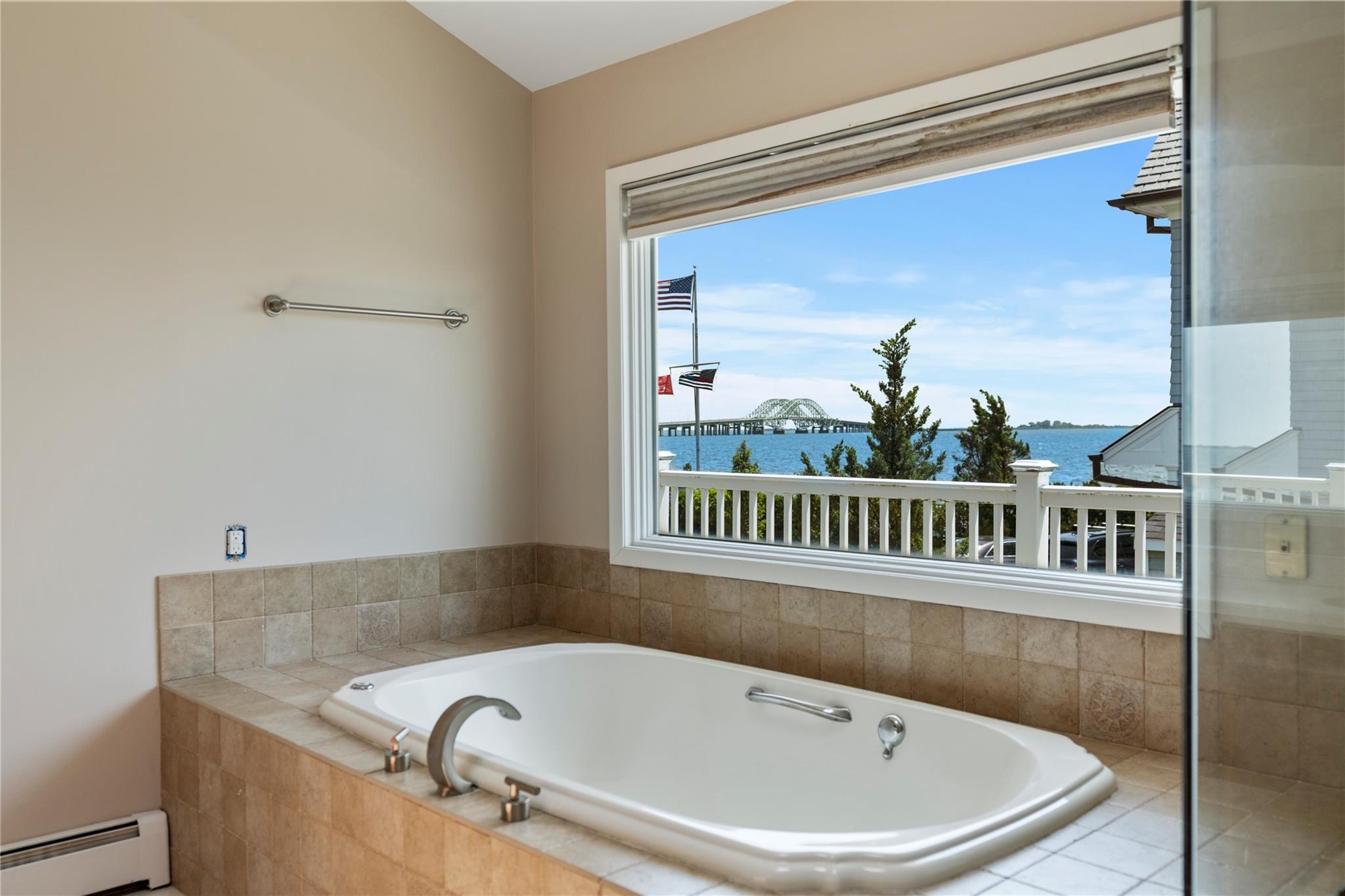 Single Family Viking Suffolk County, NY 11795, MLS-851538-28