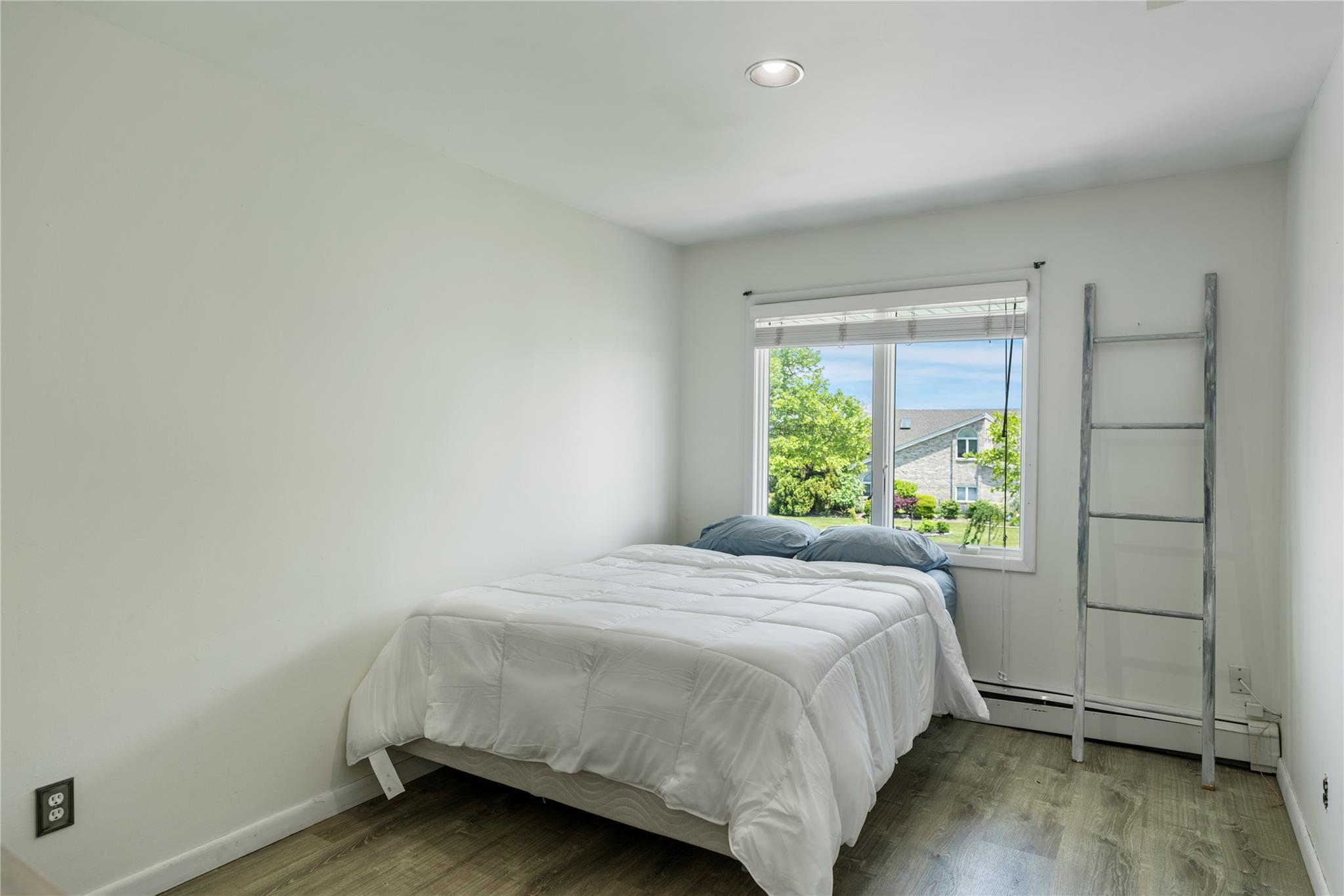 Single Family Viking Suffolk County, NY 11795, MLS-851538-34