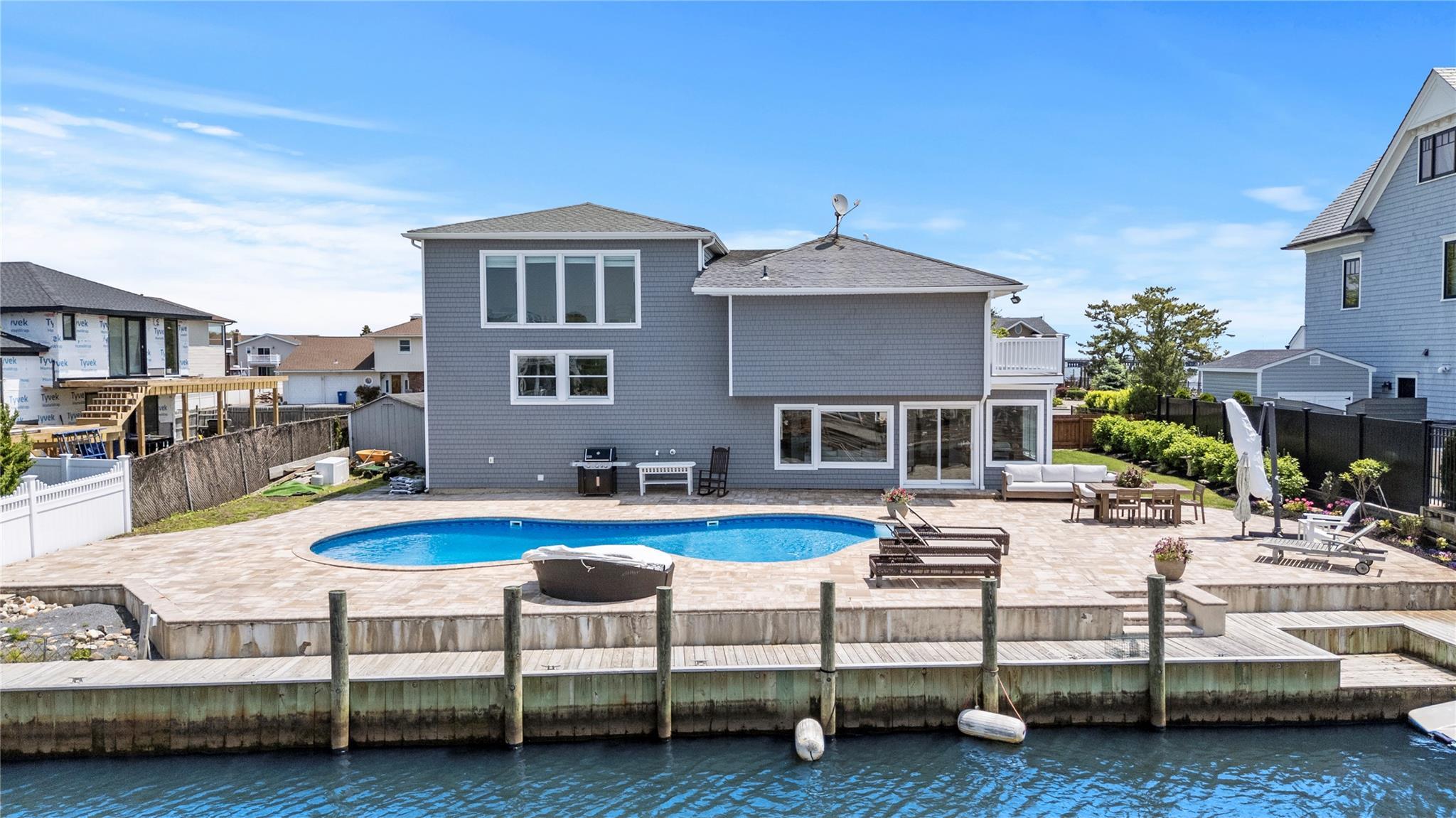 Single Family Viking Suffolk County, NY 11795, MLS-851538-43