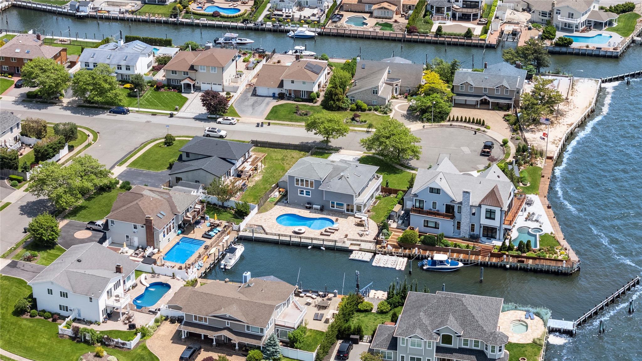 Single Family Viking Suffolk County, NY 11795, MLS-851538-47