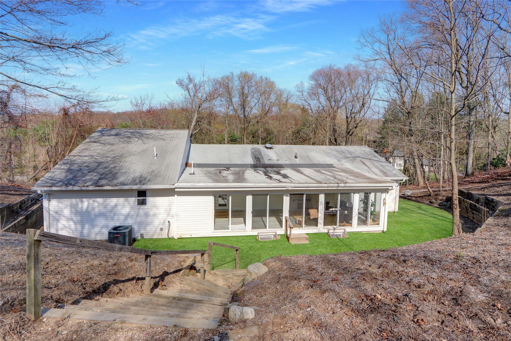 Single Family Bread And Cheese Hollow  Suffolk County, NY 11768, MLS-851570-31