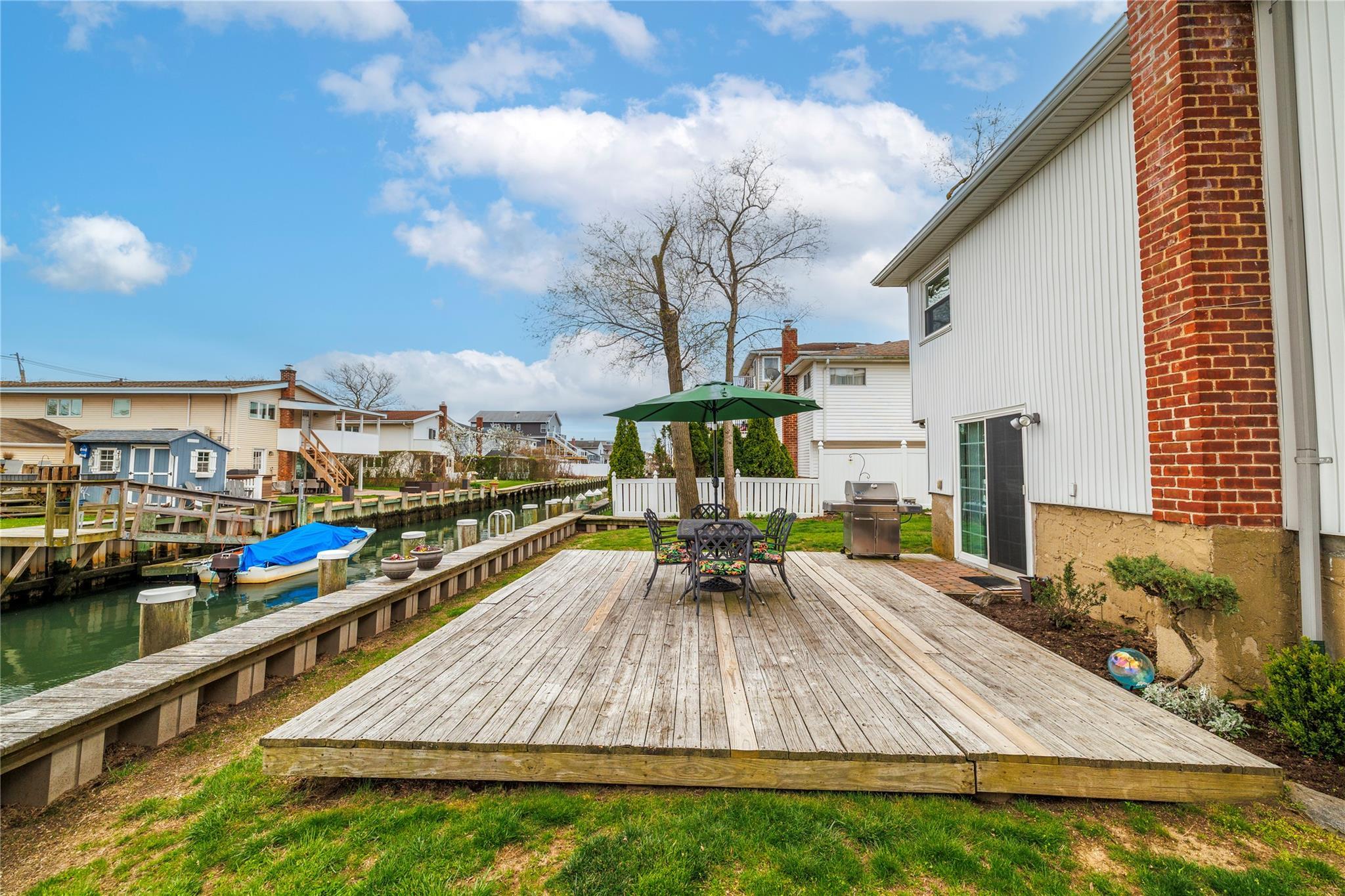 Single Family Nassau  Nassau County, NY 11520, MLS-851574-24