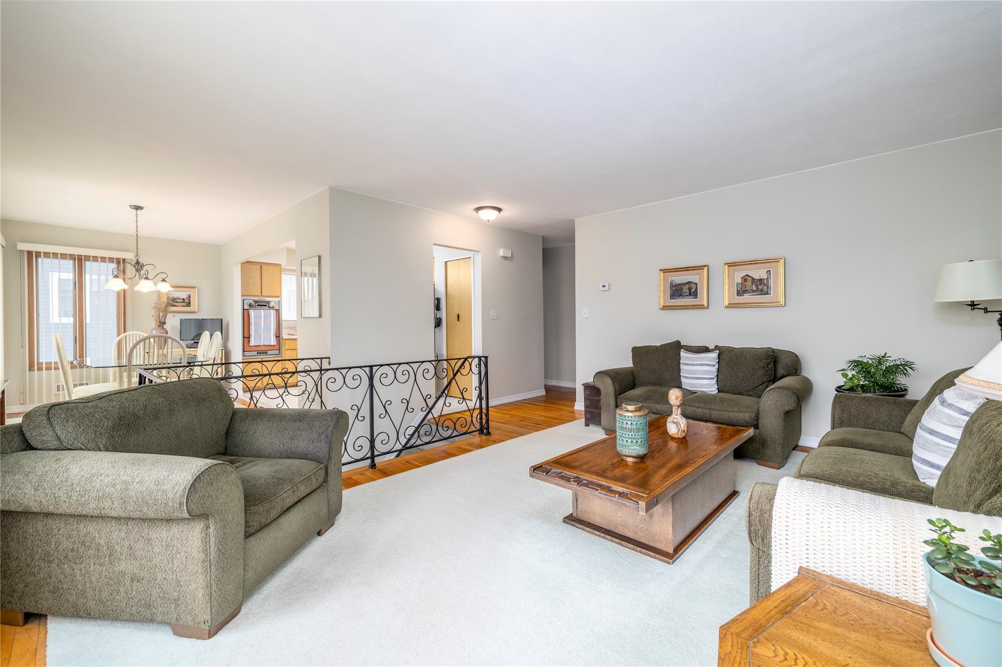 Single Family Nassau  Nassau County, NY 11520, MLS-851574-3