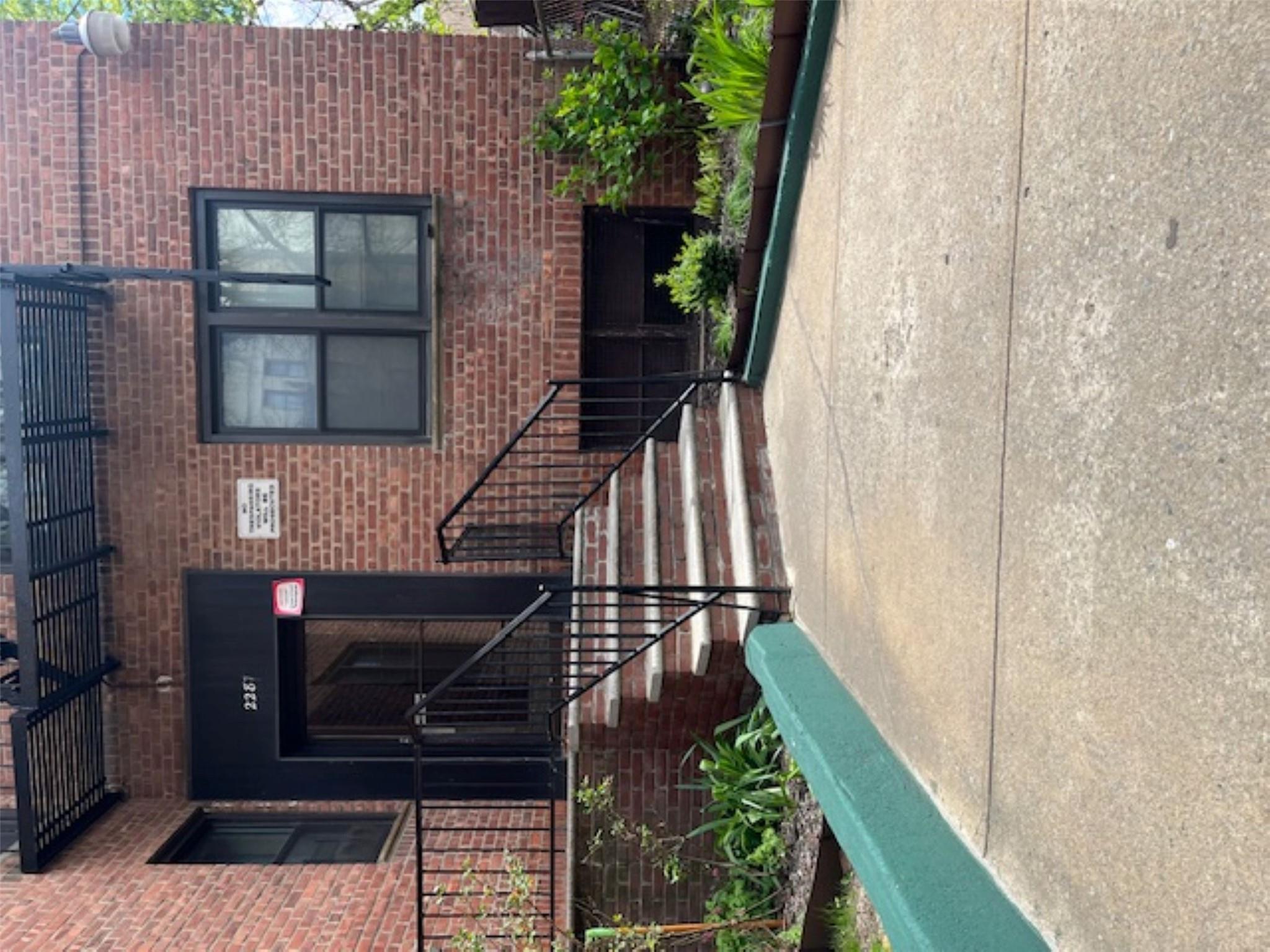 Coop Mott  Brooklyn, NY 11691, MLS-851578-23
