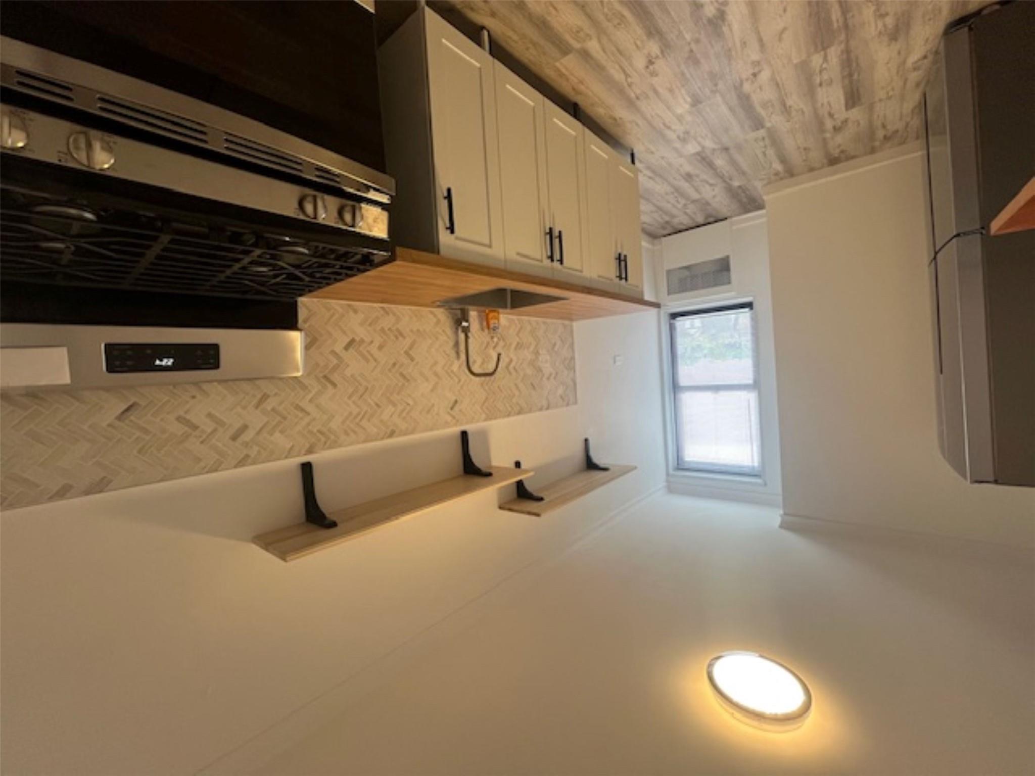 Coop Mott  Brooklyn, NY 11691, MLS-851578-26