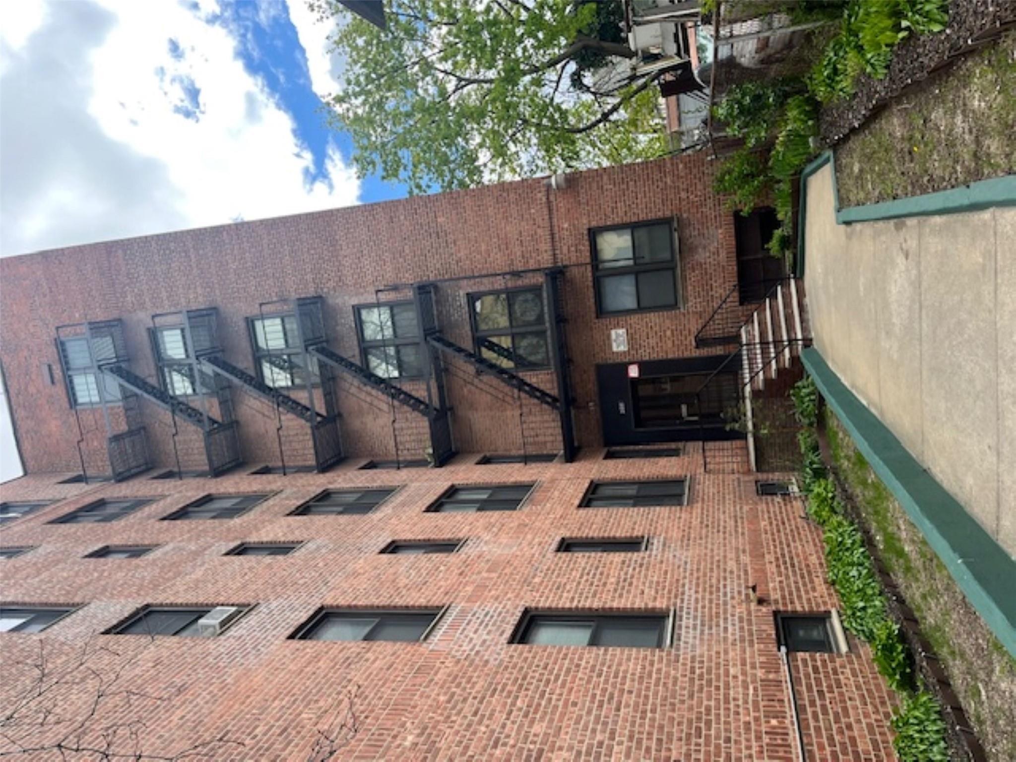 Coop Mott  Brooklyn, NY 11691, MLS-851578-7