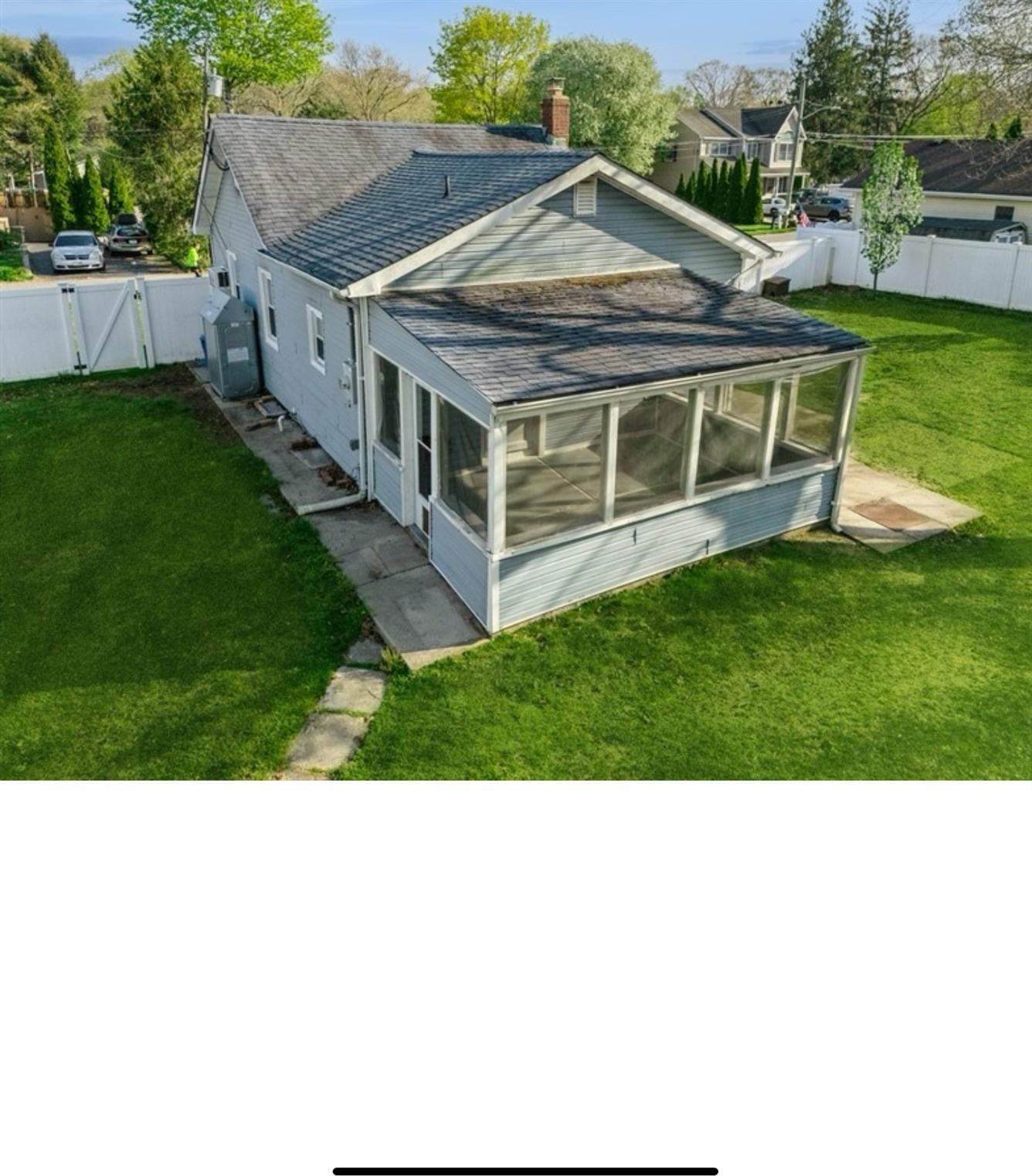 Single Family 16th  Suffolk County, NY 11792, MLS-851581-4
