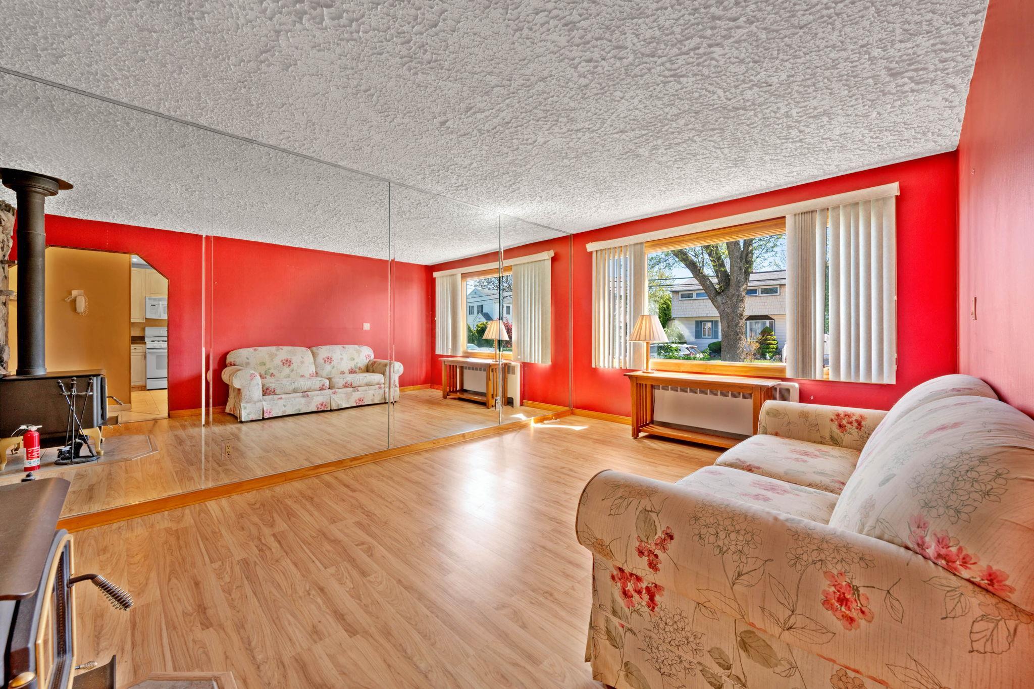 Single Family 6th  Nassau County, NY 11040, MLS-851582-5